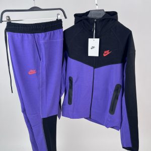 CHANDAL NIKE TECH FLEECE MORADO NEGRO
