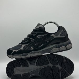 ASICS GELS NEGRO ENTERO