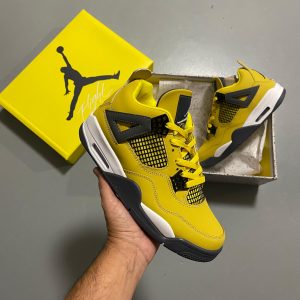 JORDAN RETRO 4 “LIGHTNING