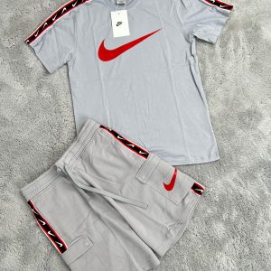 CONJUNTO NIKE GRIS LOGO ROJO