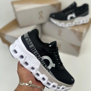 ON RUNNING CLOUDMONSTER 2 NEGRO BLANCO