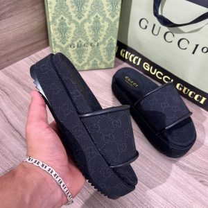 CHANCLA GUCCI TERCIOPELO NEGRO GLAM