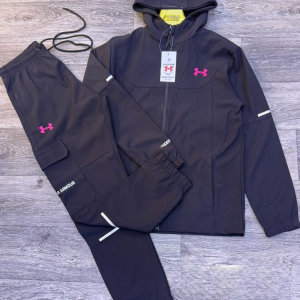 CHANDAL UNDER ARMOUR NEGRO FUCSIA