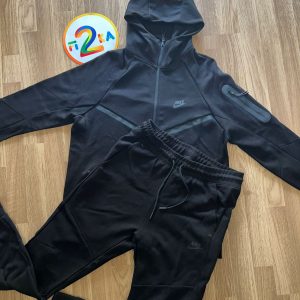 CHANDAL NIKE TECH FLEECE DEEP BLACK