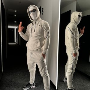 CHANDAL CAPUCHA LACOSTE GRIS