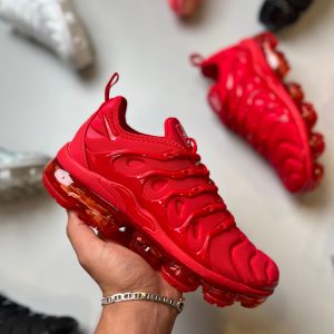 VAPORMAX PLUS RED BLOOD