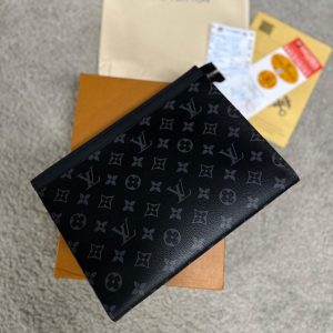 NECESER LOUIS VUITTON TRADICIONAL NEGRO
