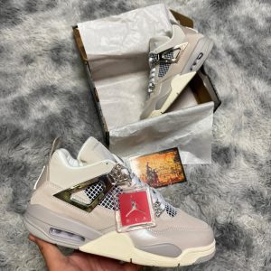 JORDAN RETRO 4 GRIS URBANO
