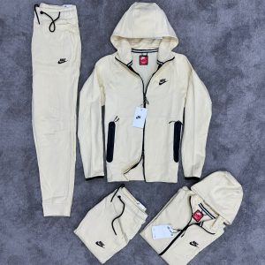 CHANDAL NIKE x CR7 BEIGE