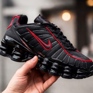 SHOX NEGRA LOGO ROJO