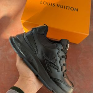 LOUIS VUITTON TRAINER SNEAKER NEGRA