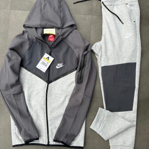 CHANDAL NIKE TECH 2026 BLANCO GRIS