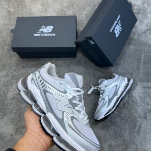 NEW BALANCE 2000 GRIS