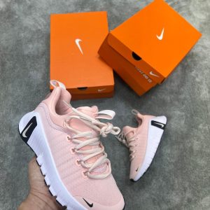 NIKE FREE METCON ROSA SALMON
