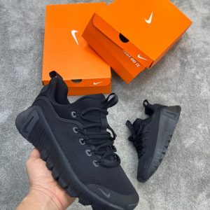 NIKE FREE METCON NEGRA