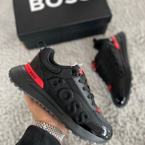 HUGO BOSS NEGRA DETALLE ROJO