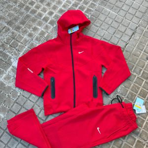 CHANDAL NIKE TECH NOCTA ROJO