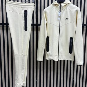 CHANDAL NIKE TECH ARENA