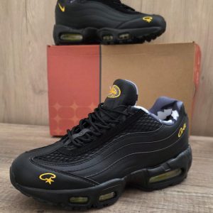 AIR MAX 95 NEGRA LOGO ORO