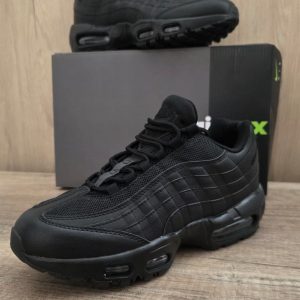 AIR MAX 95 NEGRA