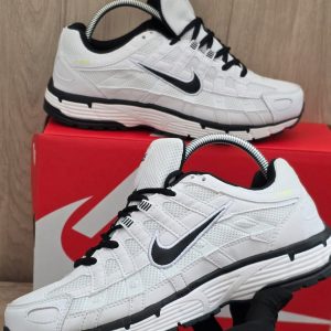 NIKE P-6000 BLANCA LOGO NEGRO