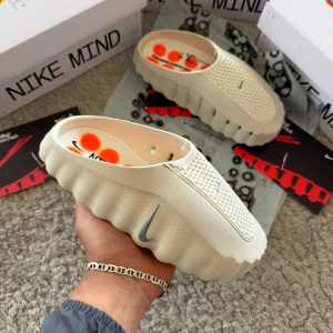 NIKE MIND 001 BEIGE