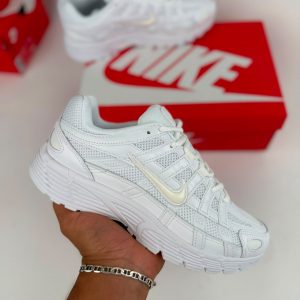 NIKE P6000
