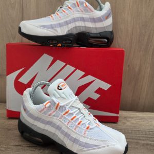 AIR MAX 95 BLANCA LOGO NARANJA