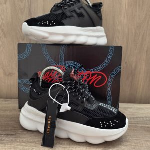 VERSACE NEGRA SUELA BLANCA