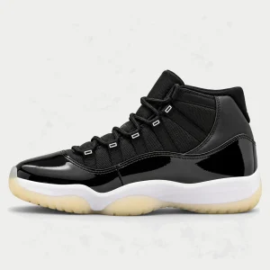 JORDAN RETRO 11 NEGRA SUELA BLANCA