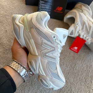NEW BALANCE 9060 BEIGE SUELA BLANCA