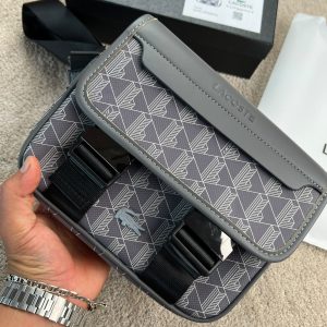 BANDOLERA LACOSTE 2026 GRIS