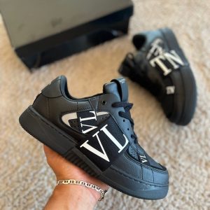 VALENTINO GARAVANI NEGRA